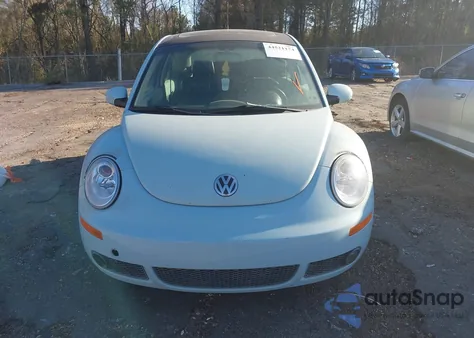 2010 Volkswagen New Beetle 2.5L Final Edition из США, поврежденный, VIN 3VWRW3AGXAM025485